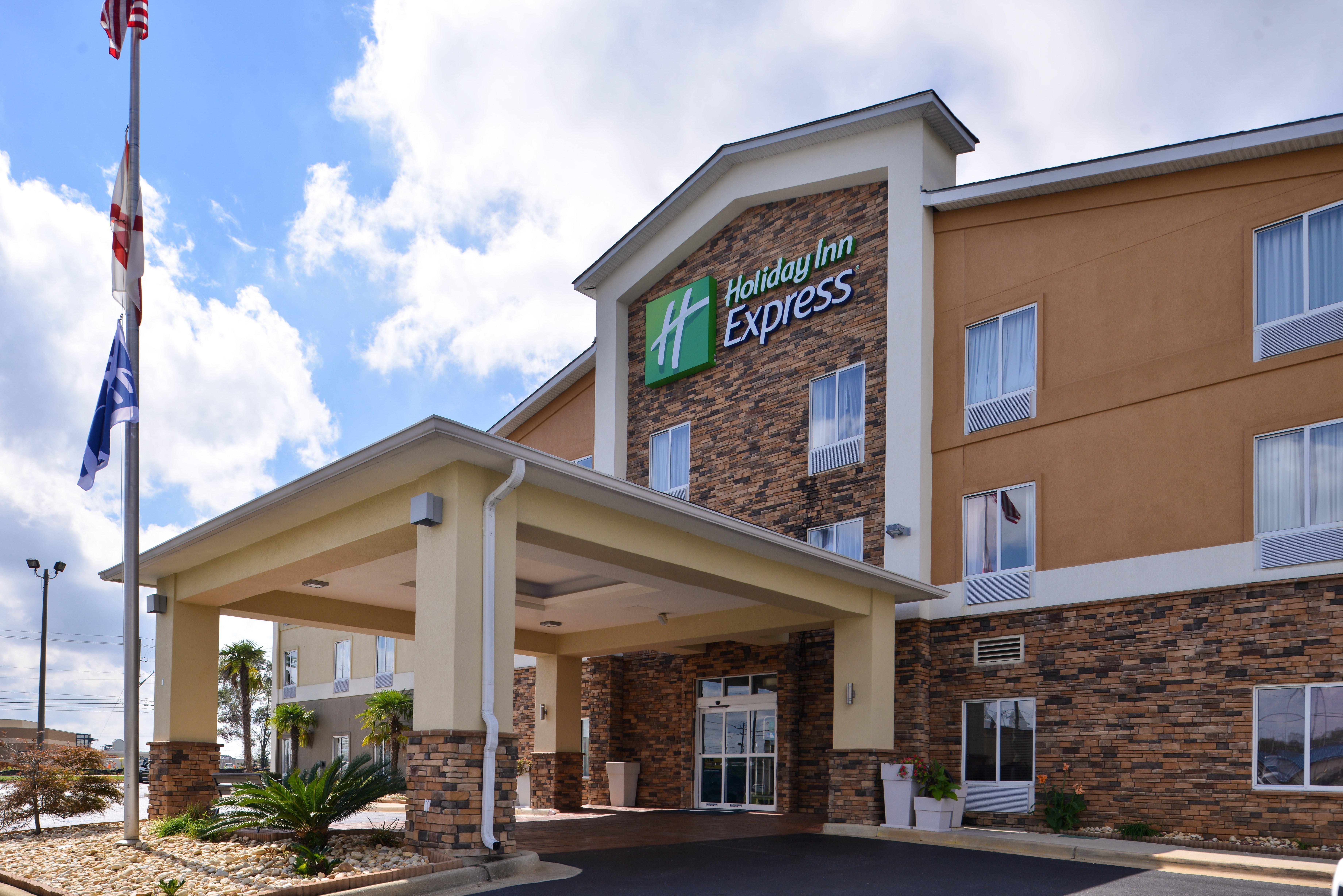 Holiday Inn Express Montgomery East I-85 By Ihg Exterior foto