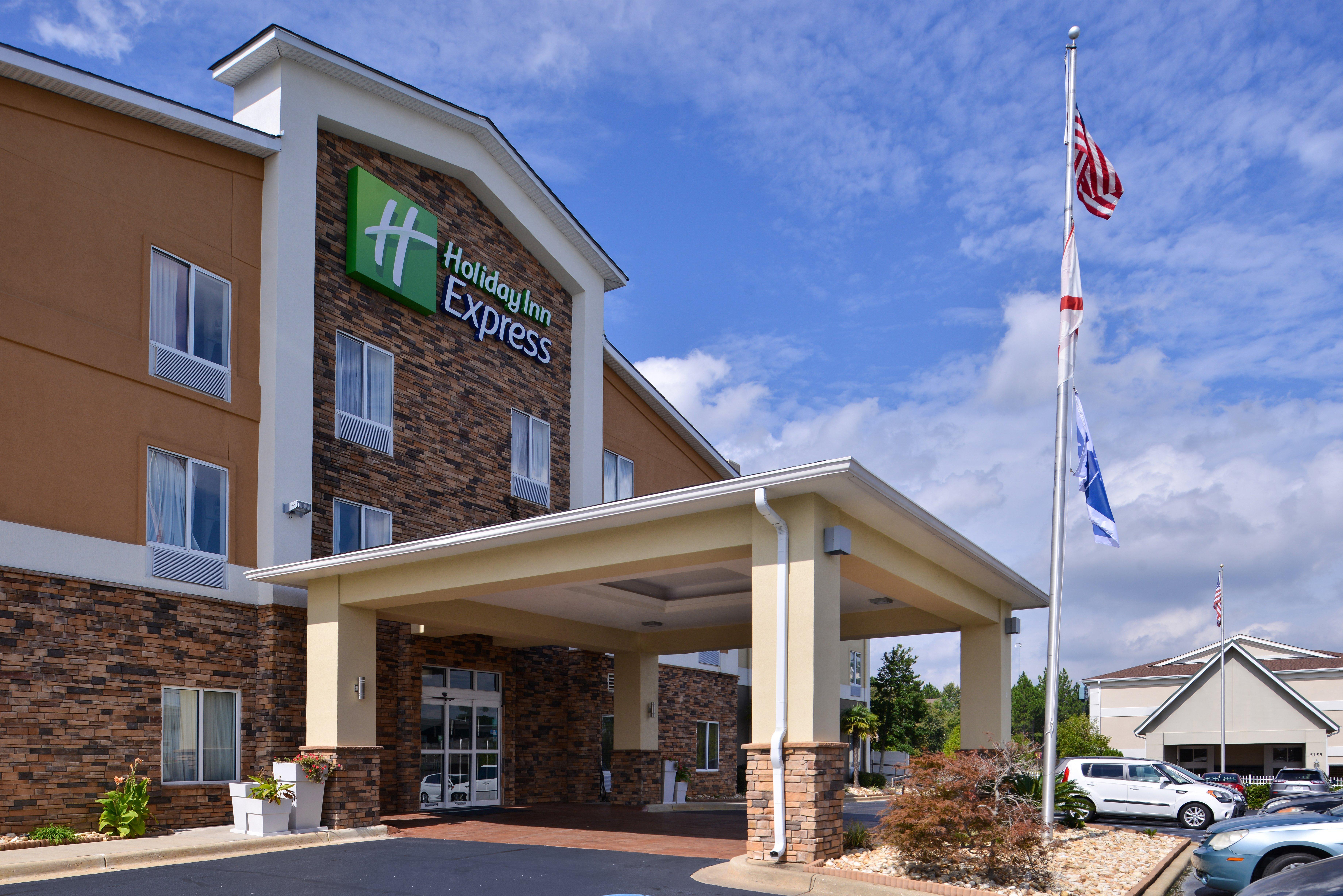 Holiday Inn Express Montgomery East I-85 By Ihg Exterior foto